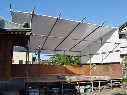 お祭りのステージに